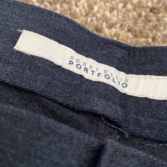 Perry Ellis Portfolio Mens 34x32 dark blue pant - Picture 2 of 4